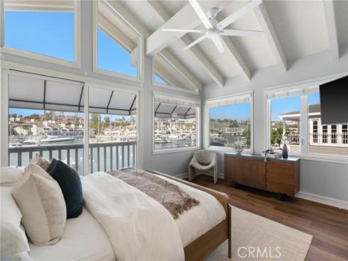 1011 N Bay Front , Newport Beach, CA