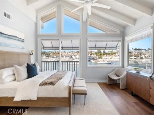 1011 N Bay Front , Newport Beach, CA