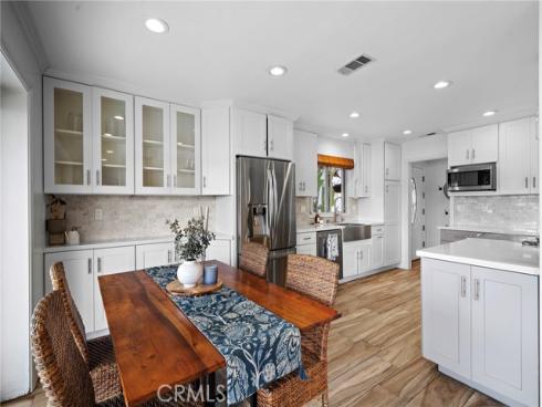 2528 University Drive, Newport Beach, CA