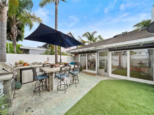 2528 University Drive, Newport Beach, CA