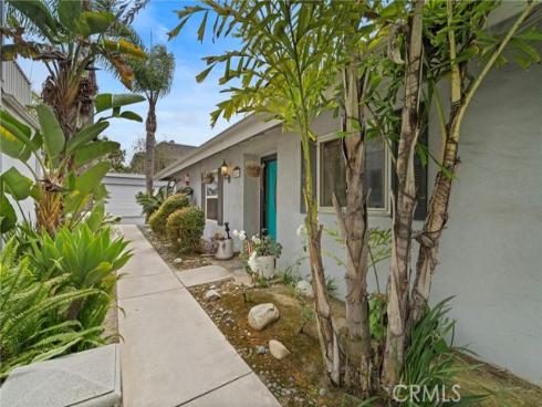 2528 University Drive, Newport Beach, CA