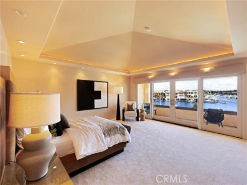 12 Harbor Island, Newport Beach, CA