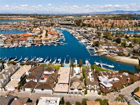 12 Harbor Island, Newport Beach, CA