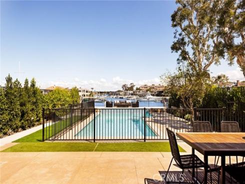 12 Harbor Island, Newport Beach, CA