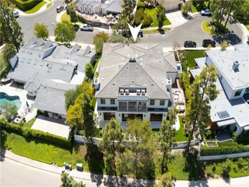 6  Pinehurst Ln  , Newport Beach, CA