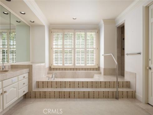 2 Chatham Court, Newport Beach, CA