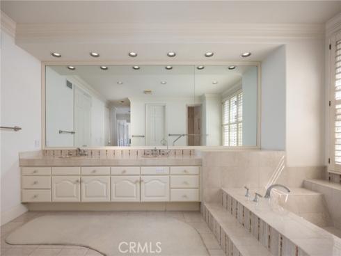 2 Chatham Court, Newport Beach, CA