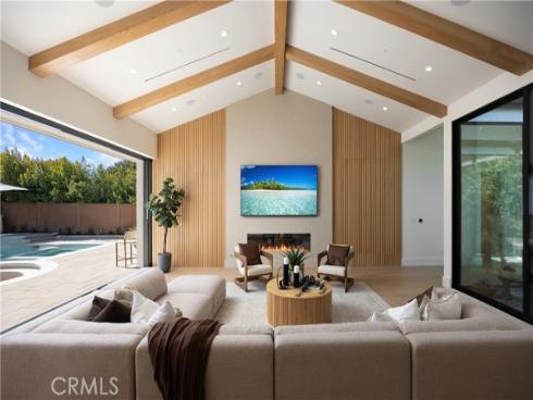 1453 Galaxy Dr , Newport Beach, CA