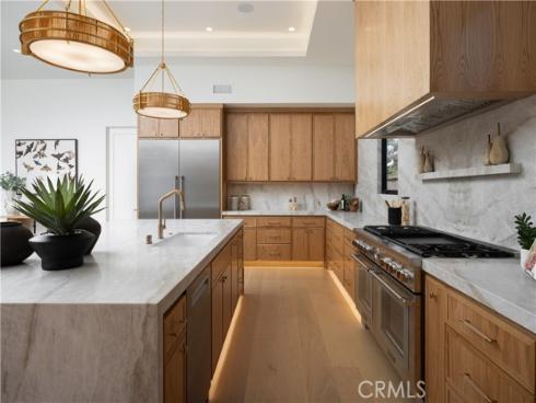 1453 Galaxy Dr , Newport Beach, CA