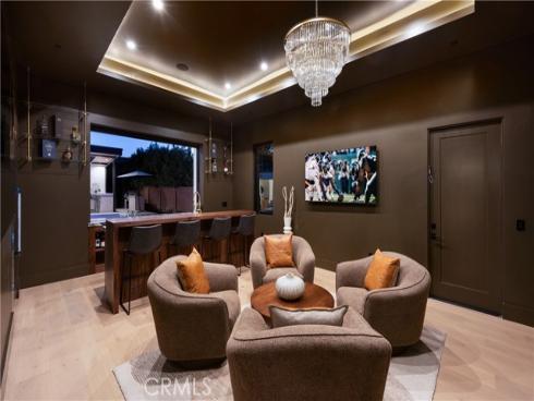 1453 Galaxy Dr , Newport Beach, CA