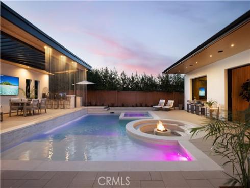1453 Galaxy Dr , Newport Beach, CA