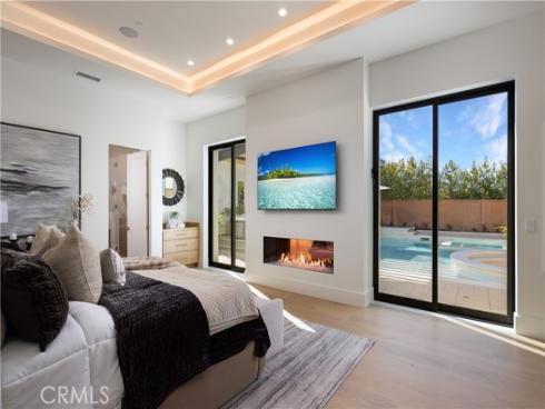 1453 Galaxy Dr , Newport Beach, CA