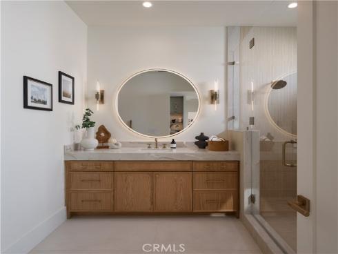 1453 Galaxy Dr , Newport Beach, CA