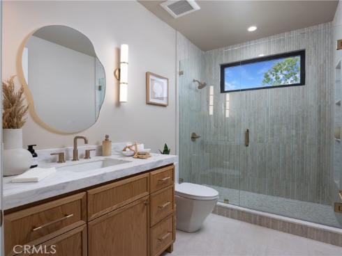 1453 Galaxy Dr , Newport Beach, CA