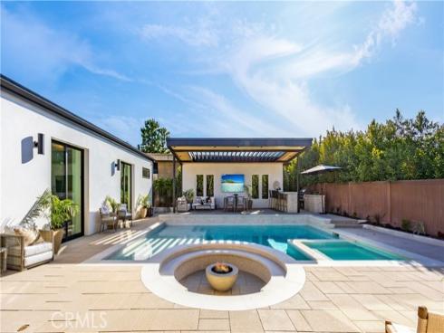 1453 Galaxy Dr , Newport Beach, CA