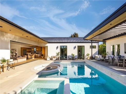 1453 Galaxy Dr , Newport Beach, CA