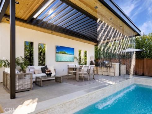 1453 Galaxy Dr , Newport Beach, CA