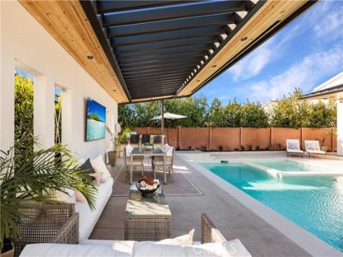 1453 Galaxy Dr , Newport Beach, CA