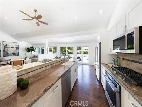 2102 Vista Entrada , Newport Beach, CA