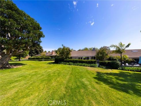 2102 Vista Entrada , Newport Beach, CA