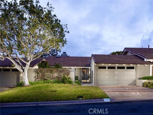 2102  Vista Entrada  , Newport Beach, CA