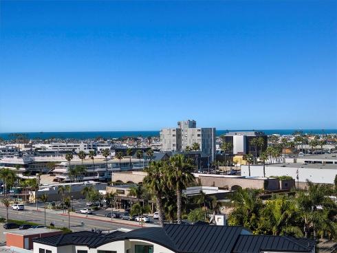 230 Ocean View Avenue , Newport Beach, CA