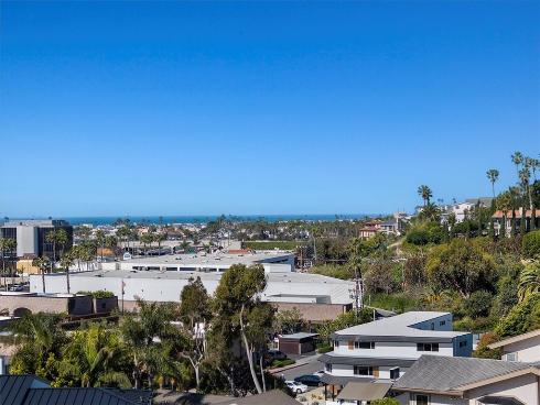 230  Ocean View Avenue  , Newport Beach, CA