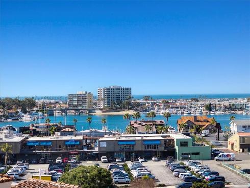 230 Ocean View Avenue , Newport Beach, CA
