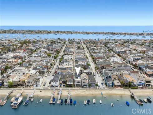 1105 N Bay Front , Newport Beach, CA