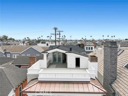 1105 N Bay Front , Newport Beach, CA