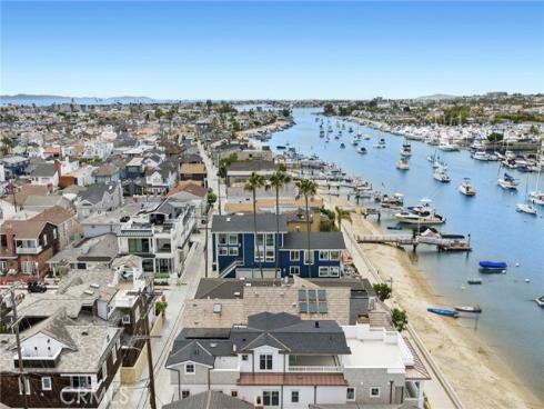 1105 N Bay Front , Newport Beach, CA