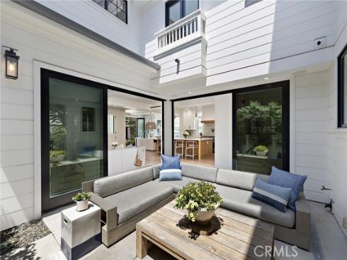 330  Onyx Avenue  , Newport Beach, CA