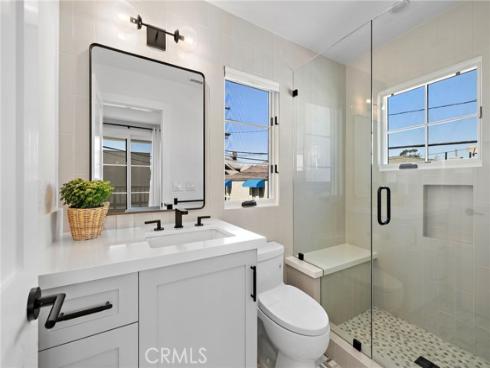 330  Onyx Avenue  , Newport Beach, CA