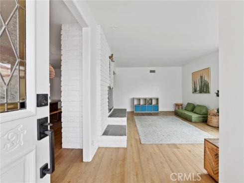 2284 Redlands , Newport Beach, CA