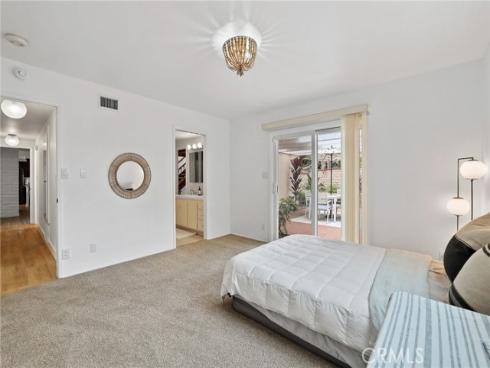 2284 Redlands , Newport Beach, CA