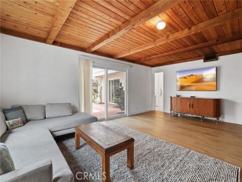 2284 Redlands , Newport Beach, CA