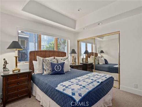 300 S Bay Front , Newport Beach, CA