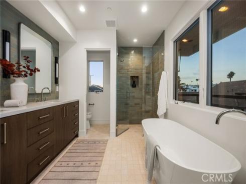 3601 Lake Avenue , Newport Beach, CA