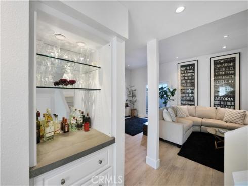 811 W 15th  2B , Newport Beach, CA