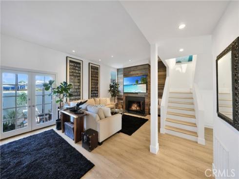 811 W 15th  2B , Newport Beach, CA