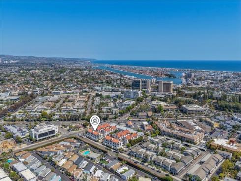 811 W 15th  2B , Newport Beach, CA