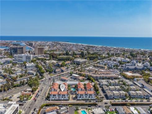 811 W 15th  2B , Newport Beach, CA