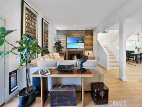 811 W 15th  2B , Newport Beach, CA