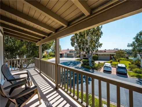 2108 Vista Entrada , Newport Beach, CA