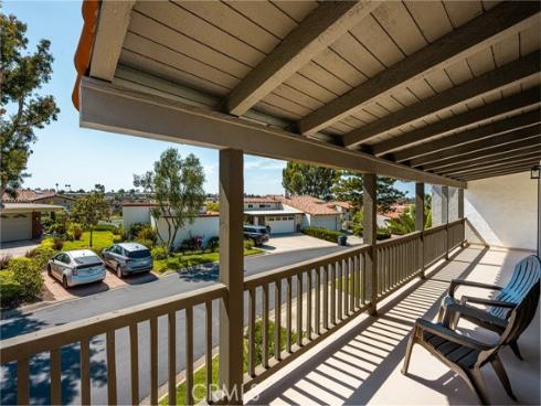 2108 Vista Entrada , Newport Beach, CA