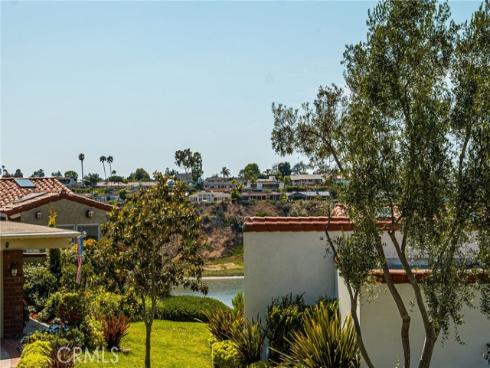 2108 Vista Entrada , Newport Beach, CA