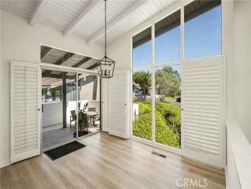 2108 Vista Entrada , Newport Beach, CA