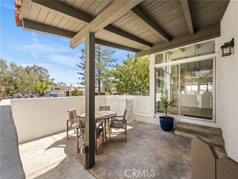 2108 Vista Entrada , Newport Beach, CA