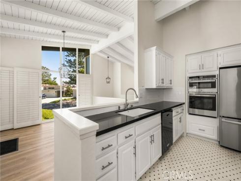 2108 Vista Entrada , Newport Beach, CA