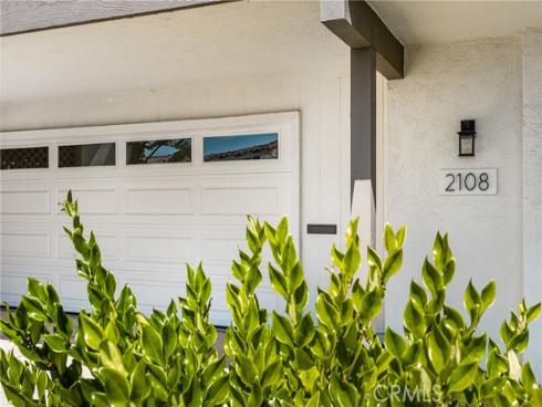 2108 Vista Entrada , Newport Beach, CA